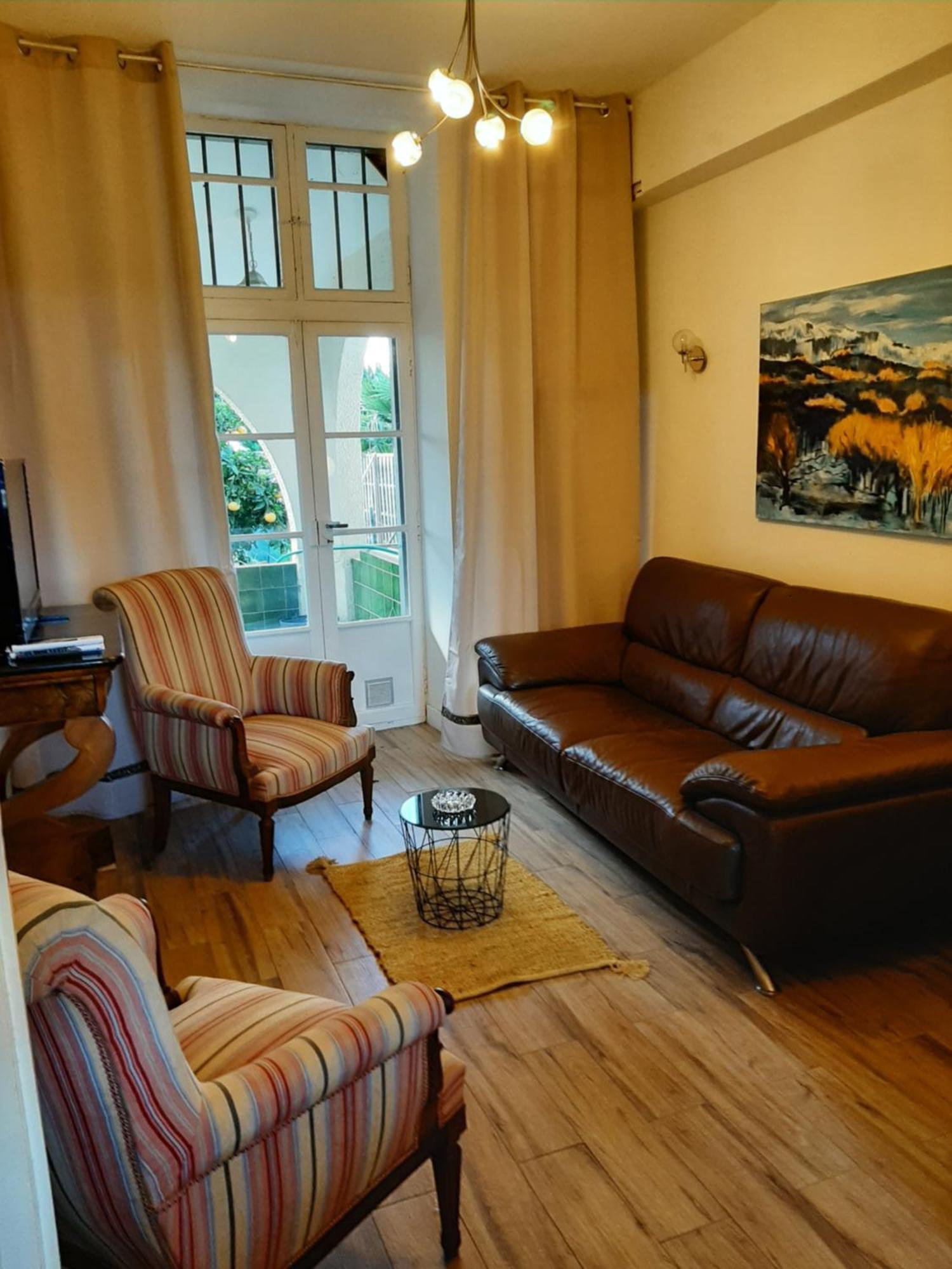 Chez Jean Villa Millas Bagian luar foto